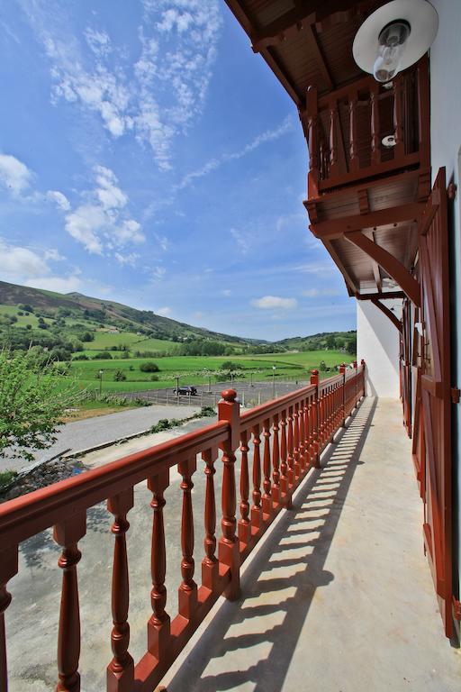 Hotel Agian Itxassou Εξωτερικό φωτογραφία